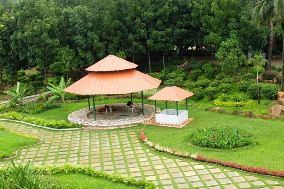 Pragati Resorts Kundakal エクステリア 写真